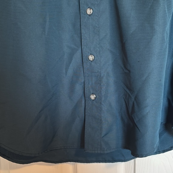 Eddie Bauer men’s blue short sleeve button down shirt size medium - Picture 5 of 9